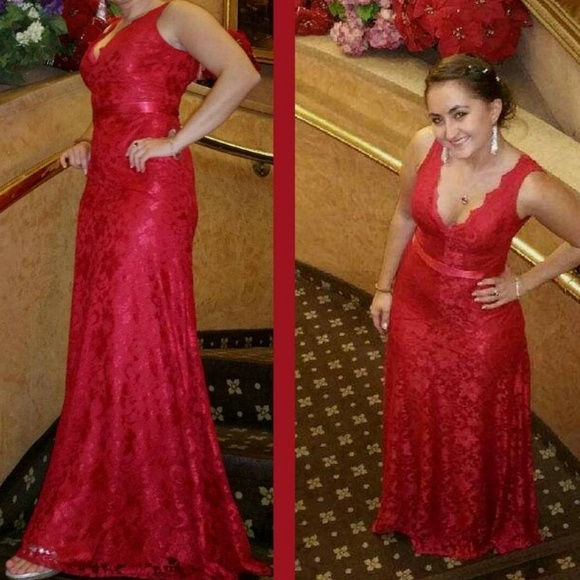 Red lacy dress small - Picture 2 of 2
